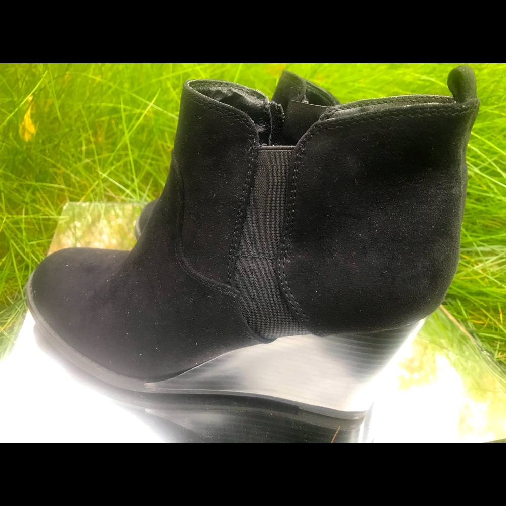 7.5 wedge booties